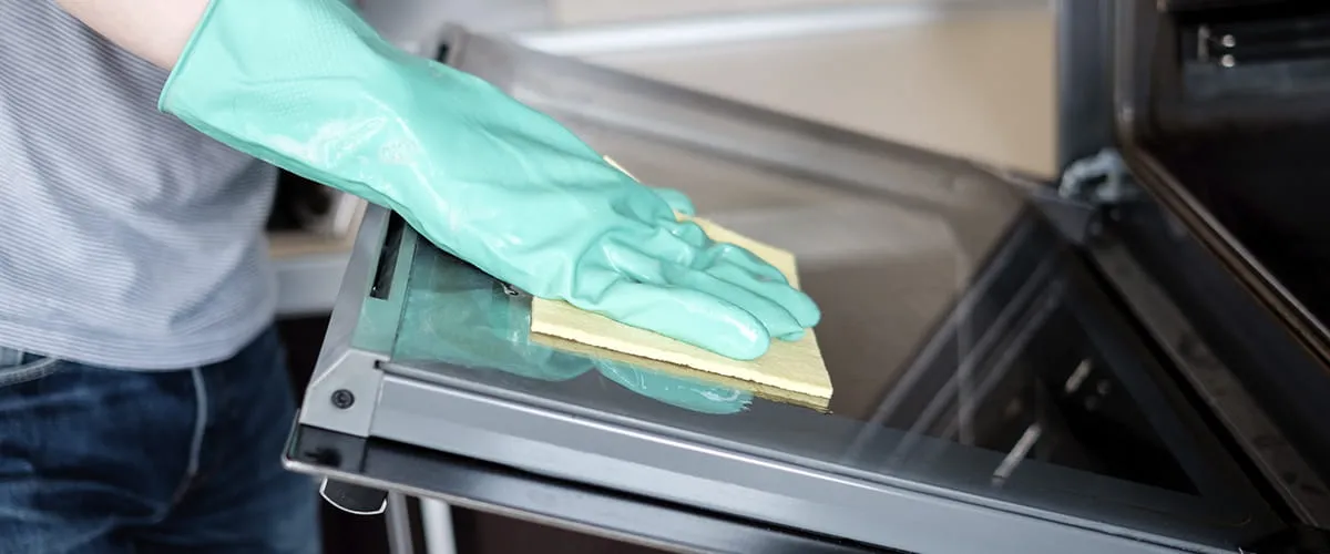 Когда нельзя использовать керосин для удаления жира с поверхностей